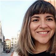 Soy bilingue y mi especialidad es dar clases de conversación a hispanohablantes